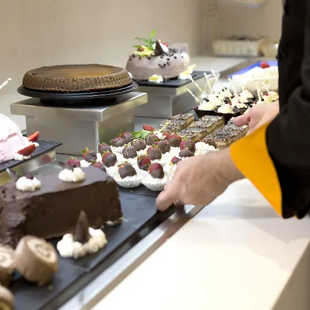 梅萨德斯时尚酒店公寓